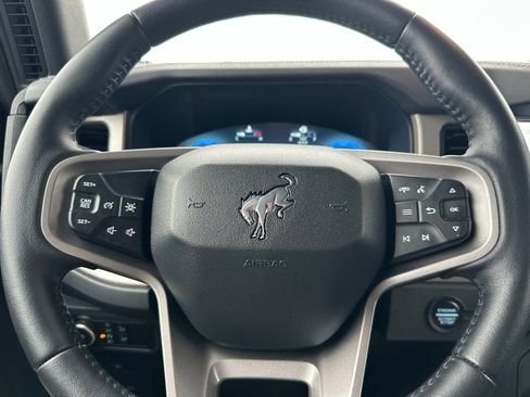 Used 2025 Ford Bronco Outer Banks image 27