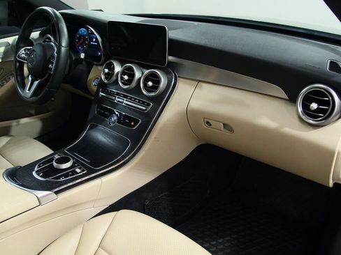 Certified 2019 Mercedes-Benz C 300 4MATIC Sedan image 19