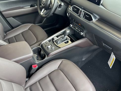 New 2025 MAZDA CX-5 Signature image 17