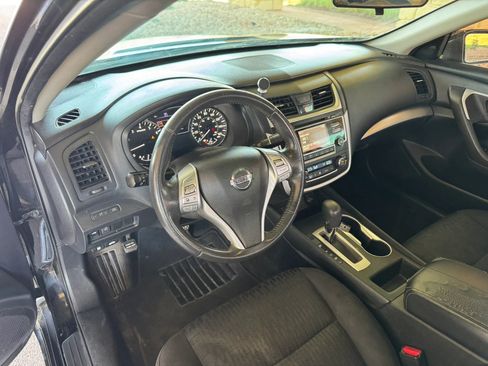 Used 2017 Nissan Altima 2.5 SV FWD image 10