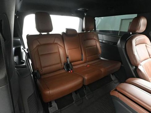 Used 2025 Lincoln Navigator L Reserve AWD/4WD image 53