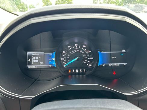 Used 2022 Ford Edge SE w/ Black Appearance Package AWD/4WD image 9