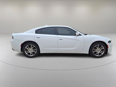 Used 2017 Dodge Charger SXT w/ AWD Plus Group image 12