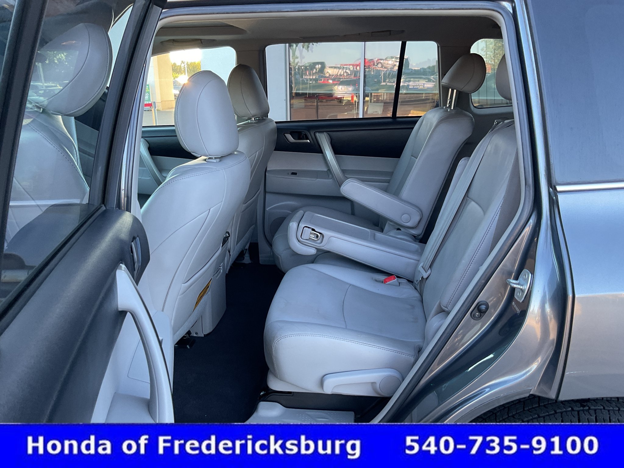 Used 2011 Toyota Highlander SE w/ Convenience Pkg AWD/4WD image 23