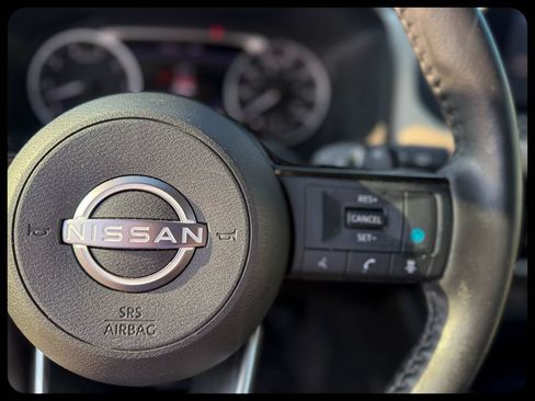 Used 2023 Nissan Rogue SV w/ SV Premium Package FWD image 29