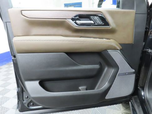 Used 2025 GMC Yukon XL Denali Ultimate image 55