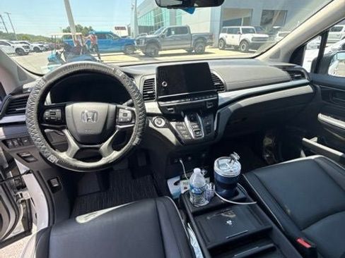 Used 2025 Honda Odyssey Touring image 12