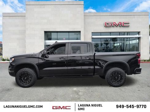 Used 2025 Chevrolet Silverado 1500 ZR2 w/ Technology Package image 6