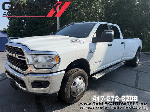 Used 2024 RAM 3500 Big Horn AWD/4WD image 1