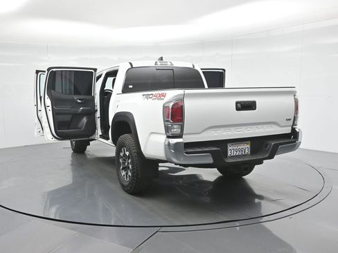 Used 2023 Toyota Tacoma TRD Off-Road image 33