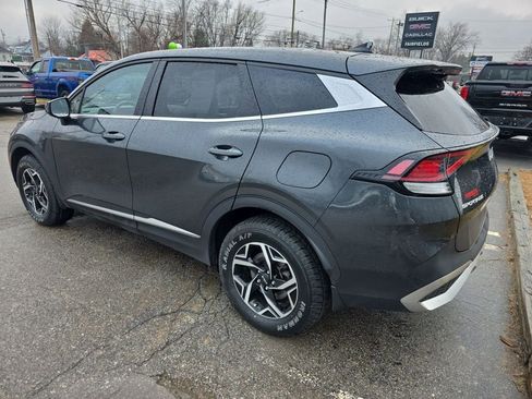 Used 2024 Kia Sportage LX image 3