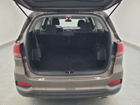 Used 2019 Kia Sorento LX image 29