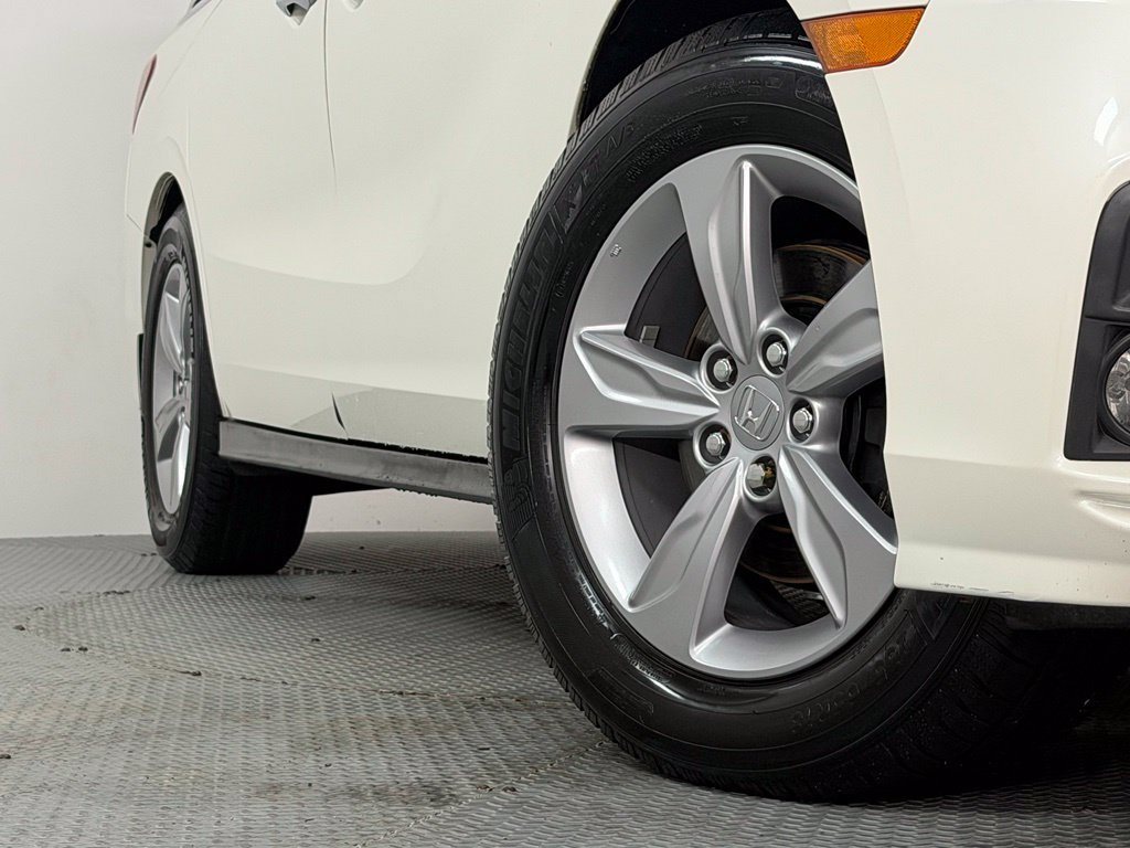 Used 2018 Honda Odyssey EX-L image 17