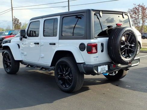 Used 2023 Jeep Wrangler Unlimited Sahara image 5