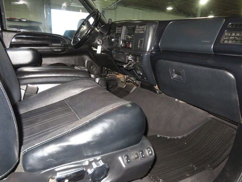 Used 2004 Ford F350 Harley-Davidson image 38