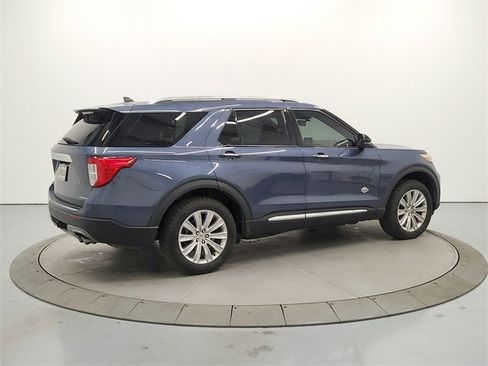 Used 2021 Ford Explorer King Ranch w/ Premium Technology Package image 8