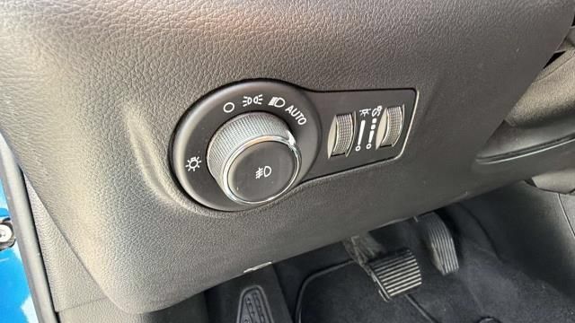 Used 2023 Jeep Compass Limited AWD/4WD image 11