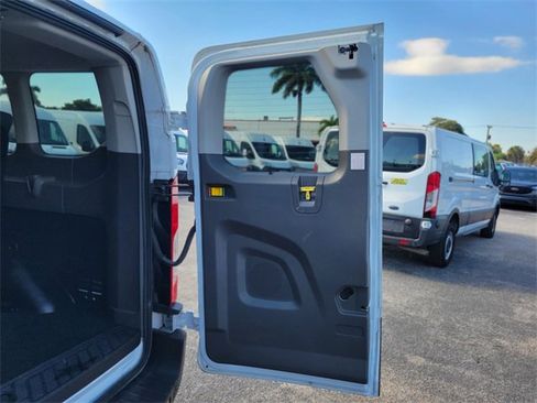 Used 2023 Ford Transit 350 XLT image 7