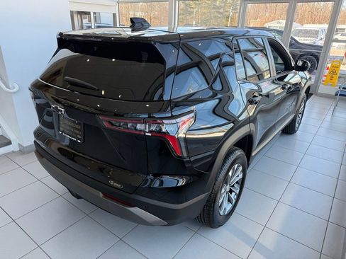 Used 2026 Chevrolet Equinox LT w/ Convenience Package II image 17