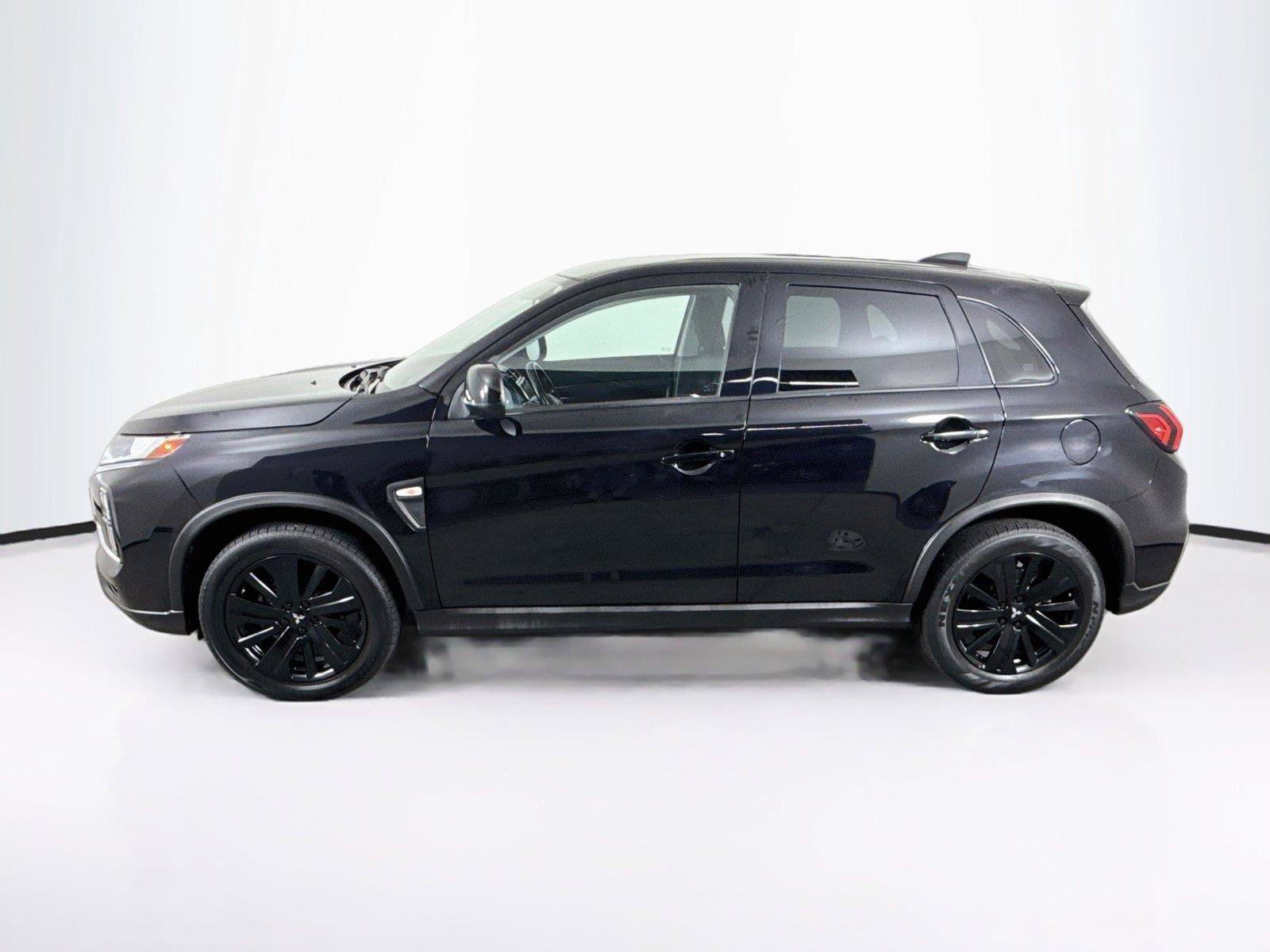 Used 2023 Mitsubishi Outlander Sport AWD image 2