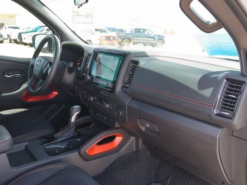 Used 2024 Nissan Frontier PRO-4X w/ Technology Package AWD/4WD image 32