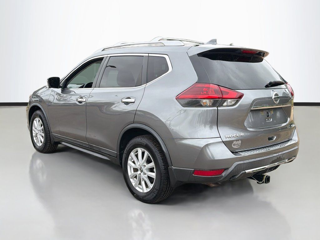 Used 2018 Nissan Rogue SV w/ Premium Package AWD/4WD image 8
