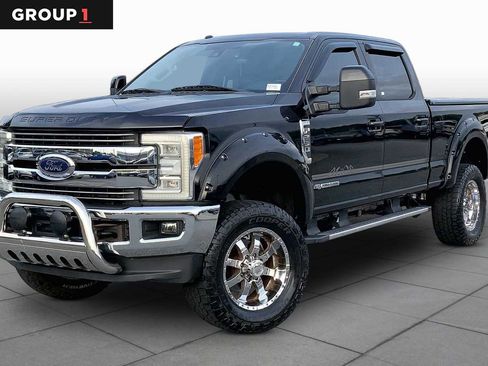 Used 2017 Ford F250 Lariat w/ Lariat Ultimate Package AWD/4WD image 1