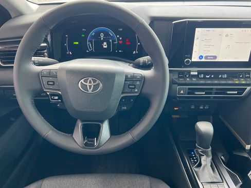 Used 2025 Toyota Camry LE w/ Convenience Package AWD/4WD image 11