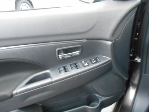 Used 2021 Mitsubishi Outlander Sport FWD image 11