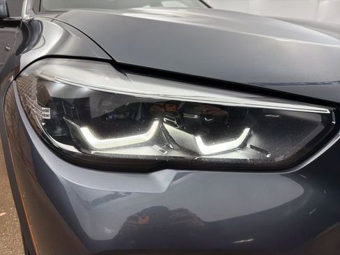 Used 2022 BMW X5 xDrive40i w/ Premium Package image 33