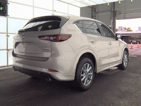 Used 2025 MAZDA CX-5 AWD 2.5 S w/ Preferred Package image 3
