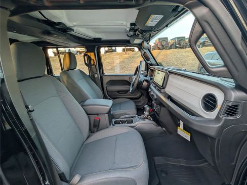 New 2026 Jeep Gladiator Sport image 7