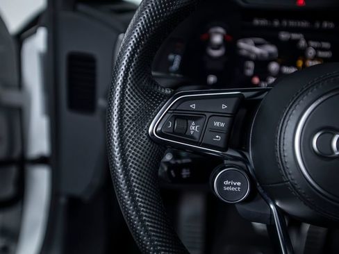 Used 2018 Audi R8 V10 w/ Premium Package RWD image 39