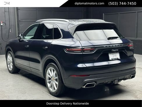 Used 2021 Porsche Cayenne image 4