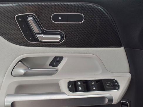 Certified 2022 Mercedes-Benz GLB 250 GLB 250 image 12