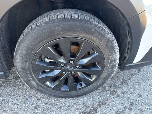 Used 2023 Subaru Outback Onyx Edition image 5