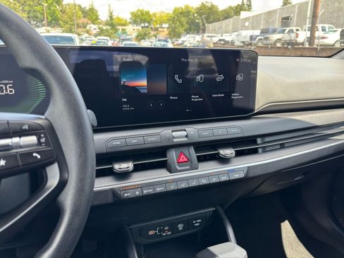 Used 2025 Kia K4 FWD image 17
