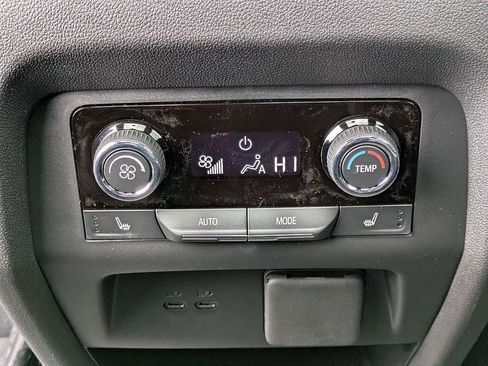 New 2026 Chevrolet Traverse High Country image 30