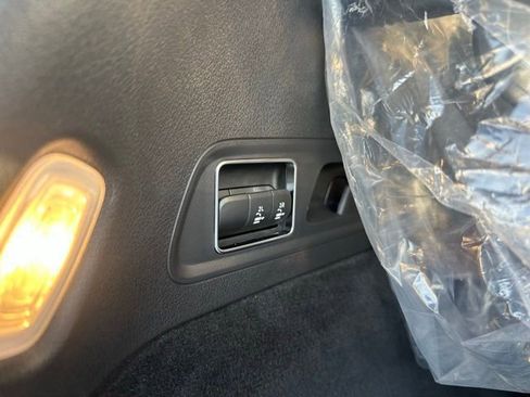 New 2026 Mercedes-Benz GLS 450 4MATIC image 41