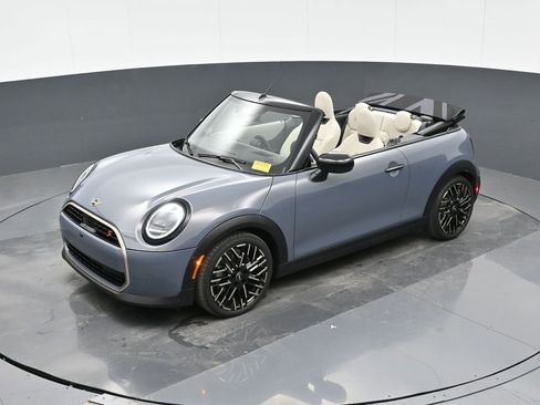 Used 2025 MINI Cooper S image 26