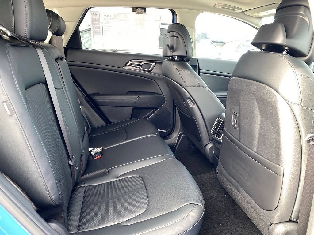 New 2026 Kia Sportage EX w/ EX Panorama Roof Package FWD image 24