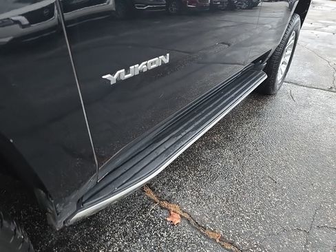 Used 2019 GMC Yukon SLE image 31