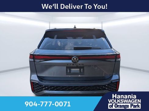New 2026 Volkswagen Tiguan SE R-Line FWD image 4