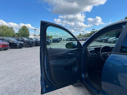 Used 2024 Buick Encore GX Preferred w/ Comfort Package AWD/4WD image 13