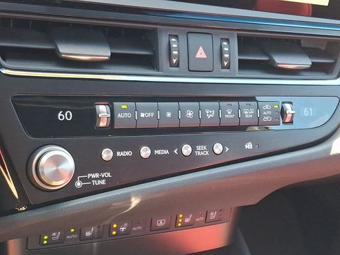 Used 2025 Lexus ES 350 F Sport FWD image 17