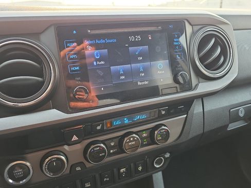Used 2017 Toyota Tacoma TRD Pro AWD/4WD image 12