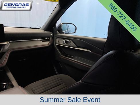Used 2025 Ford Explorer ST-Line w/ ST-Line Street Pack AWD/4WD image 31