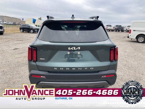 Used 2022 Kia Sorento S image 7
