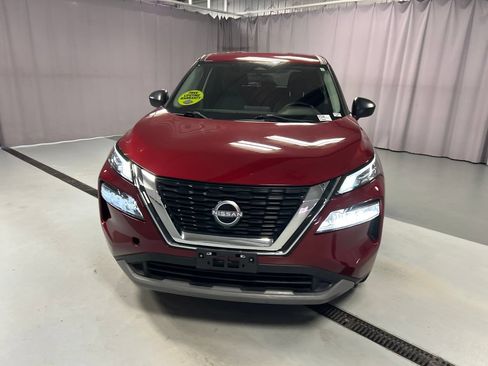 Used 2023 Nissan Rogue S AWD/4WD image 2