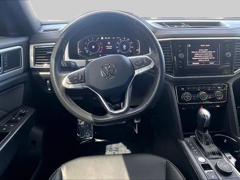 Certified 2023 Volkswagen Atlas Cross Sport SEL R-Line AWD/4WD image 6
